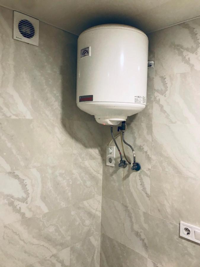 New And Nice Apartment In Kiev Bagian luar foto